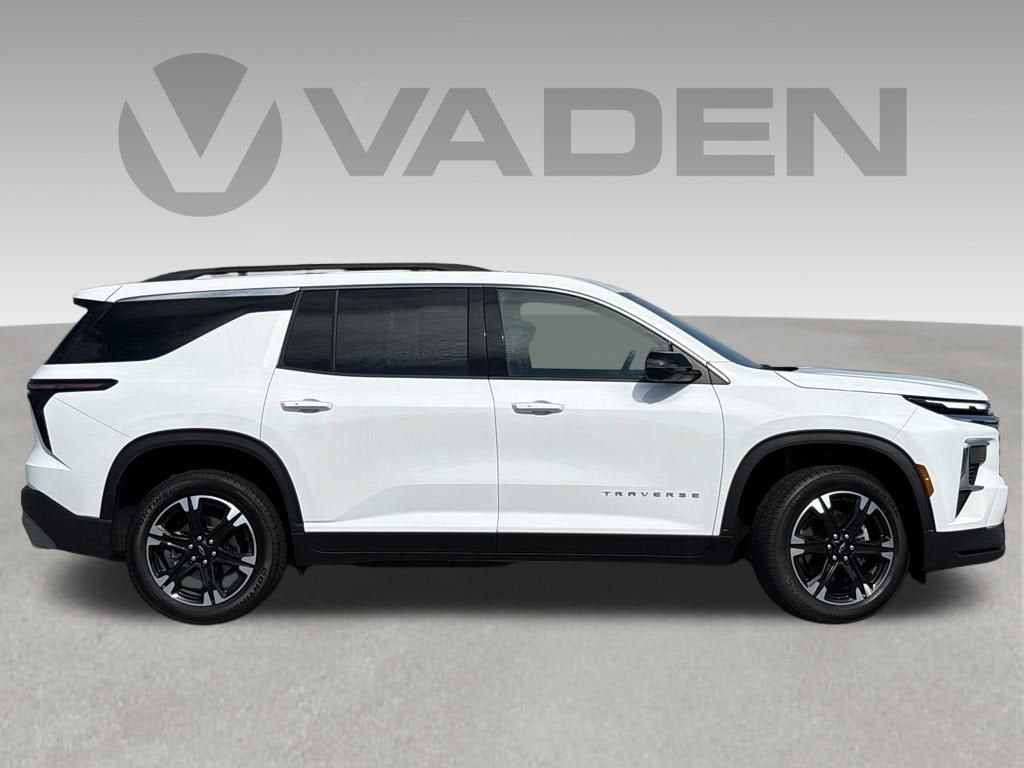2026 Chevrolet Traverse Base