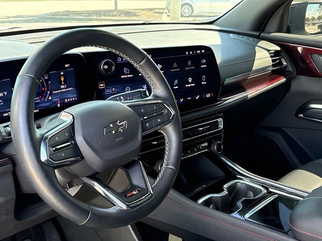 2025 Chevrolet Traverse Base