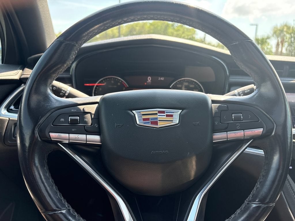 2022 Cadillac XT6 Base