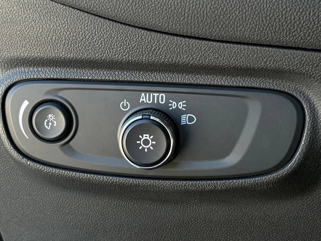 2022 Chevrolet Equinox Base