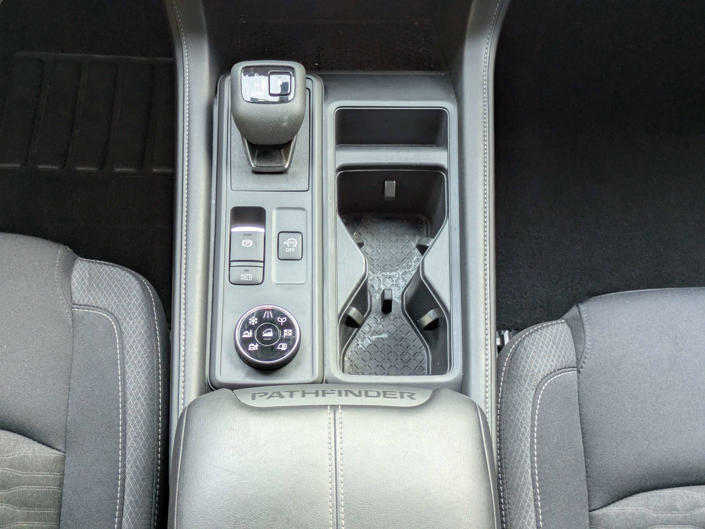 2024 Nissan Pathfinder S 4WD