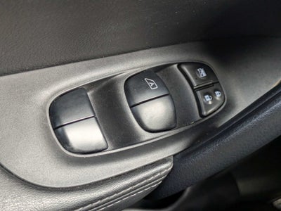 2022 Nissan Rogue Sport SL FWD Xtronic CVT