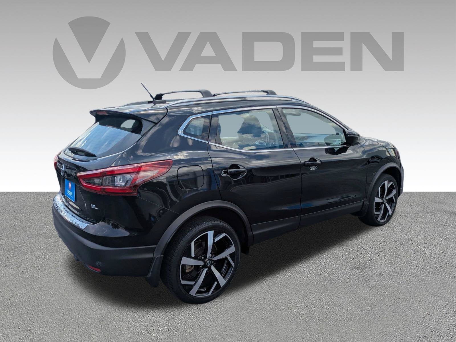 2022 Nissan Rogue Sport SL FWD Xtronic CVT