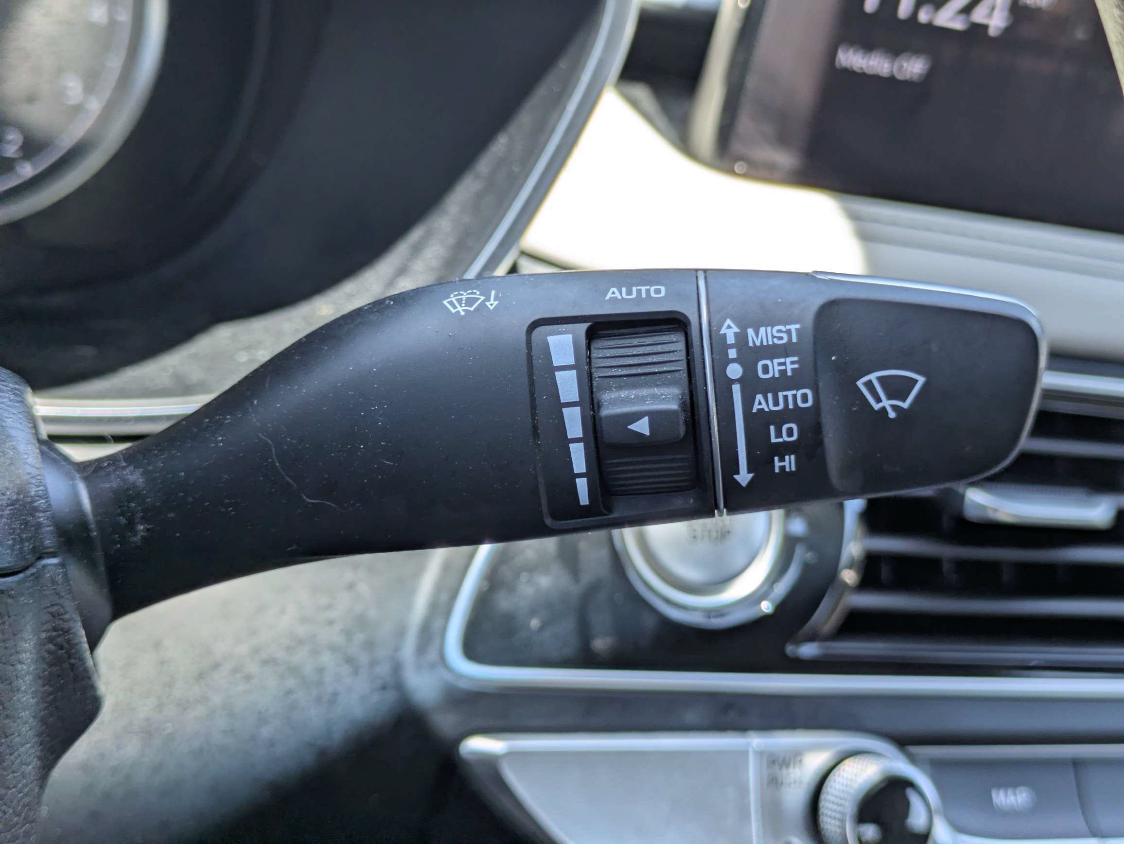 2023 Genesis G70 2.0T AWD