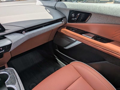 2025 Cadillac OPTIQ Luxury 2