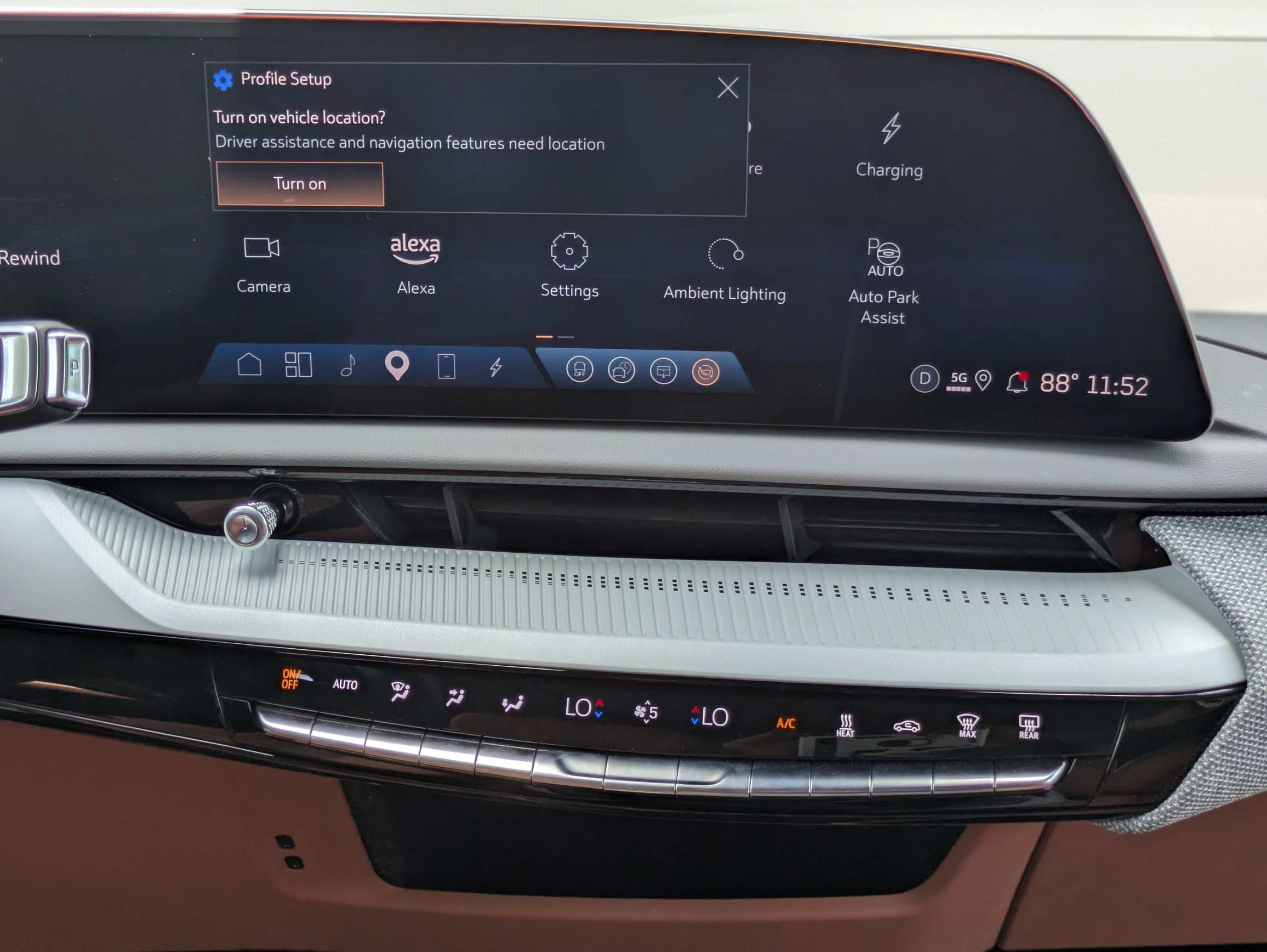 2025 Cadillac OPTIQ Luxury 2