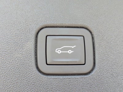 2025 Cadillac OPTIQ Luxury 2