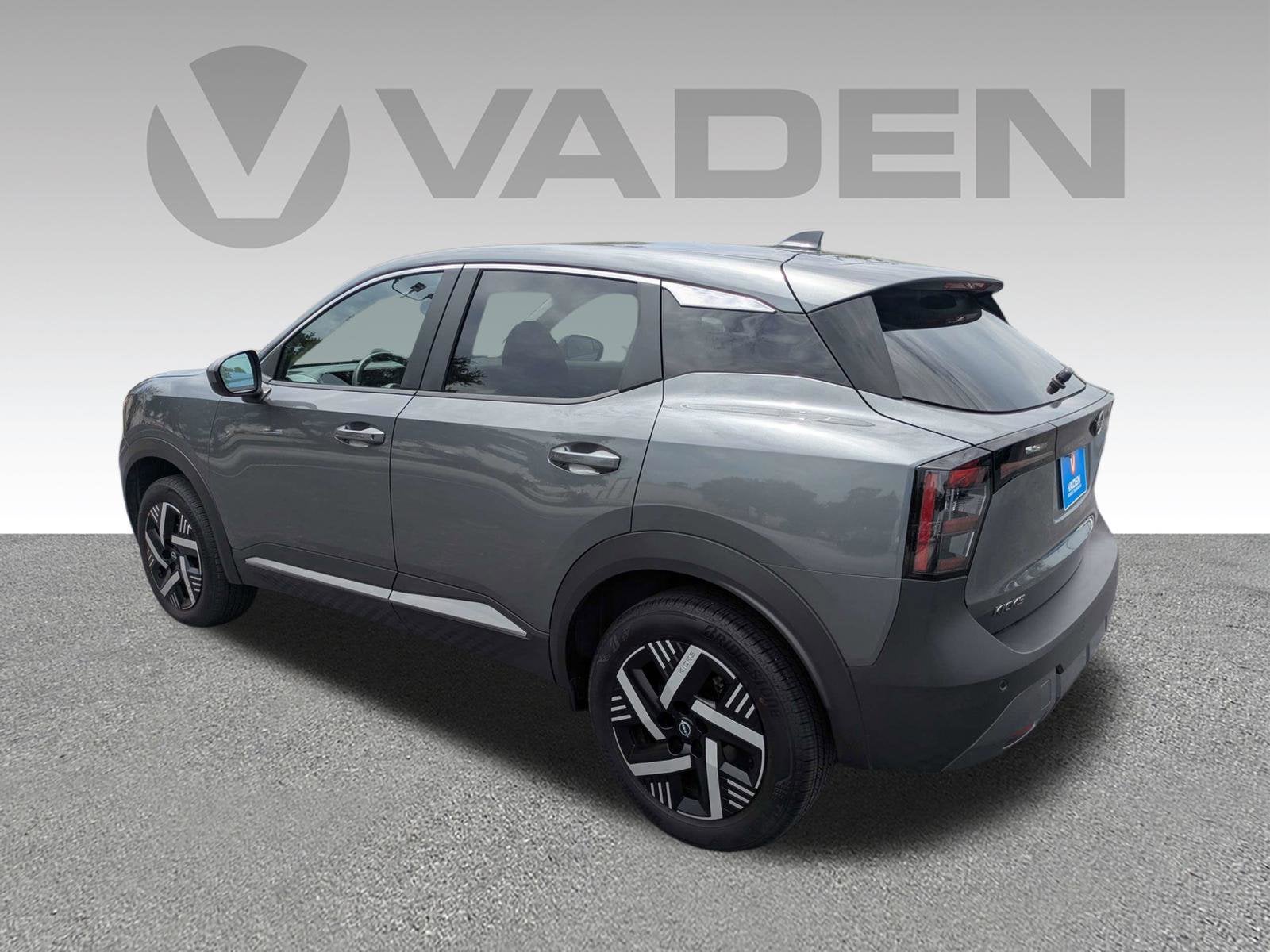 2025 Nissan Kicks SV FWD