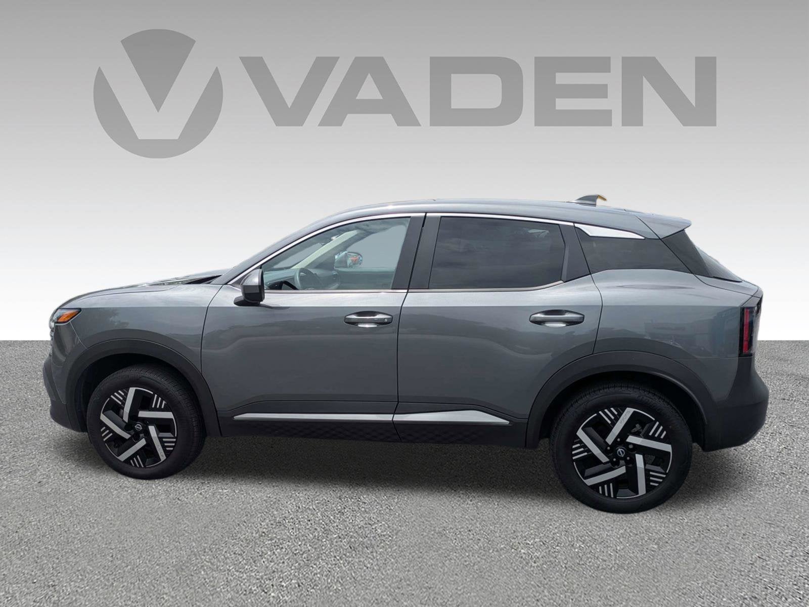2025 Nissan Kicks SV FWD