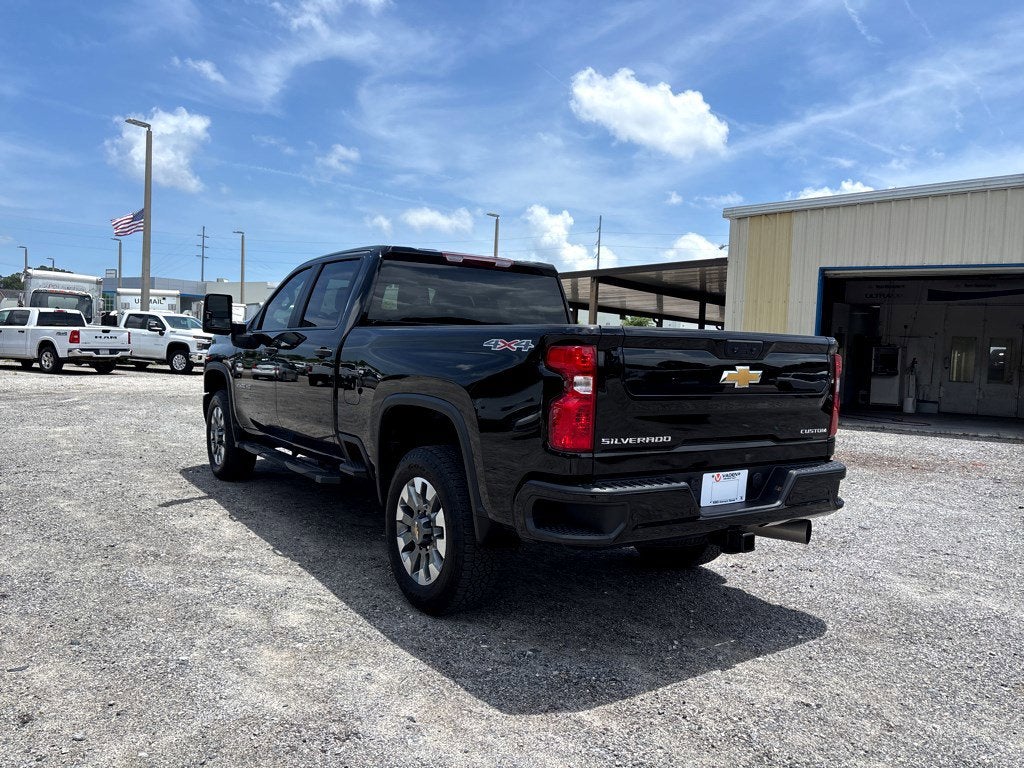 2024 Chevrolet Silverado 2500HD Custom