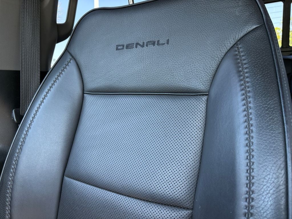 2025 GMC Sierra 2500 HD Denali