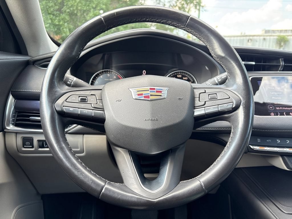 2023 Cadillac XT4 Luxury
