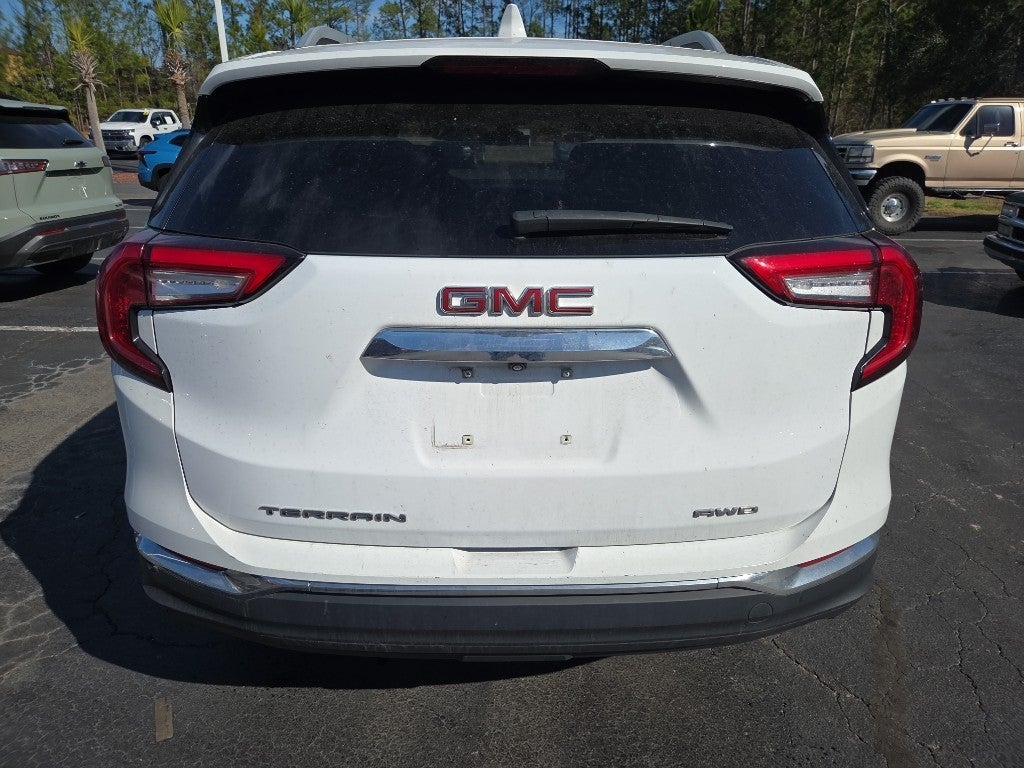 2023 GMC Terrain SLT