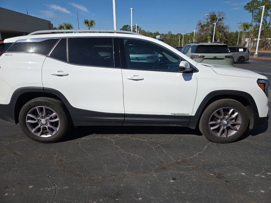 2023 GMC Terrain SLT